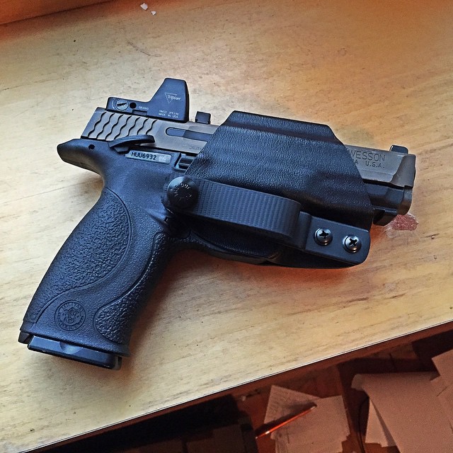 Smith & Wesson M&P9 in PHLster Skeleton