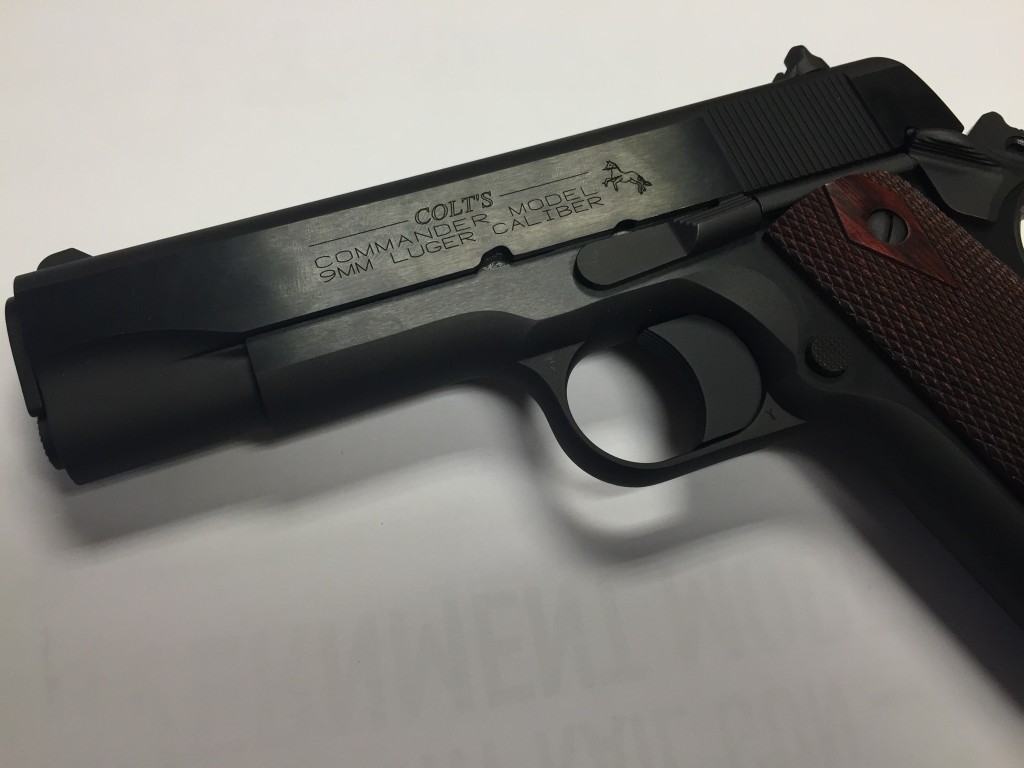 Colt Commander 9mm detail