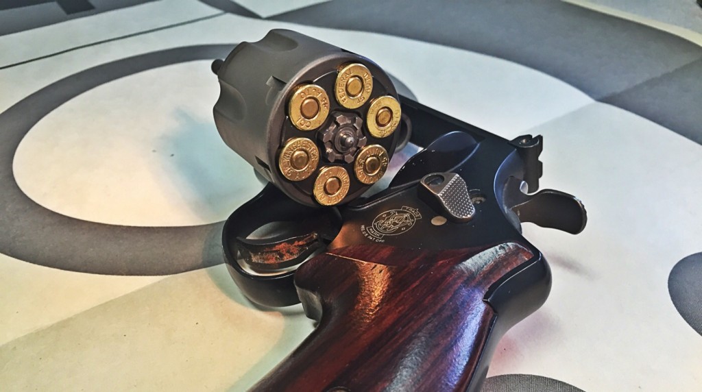 Smith & Wesson 325PD cylinder detail